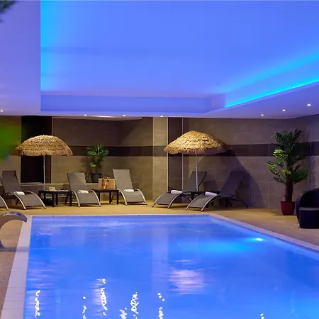 Zenitude Residences Voltaire Hotel *