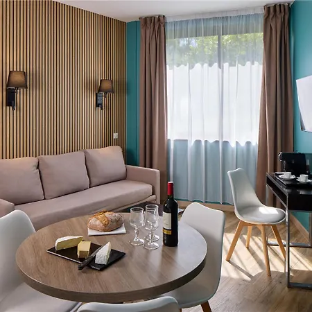 Отель Zenitude Residences Voltaire Ферней-Вольтер