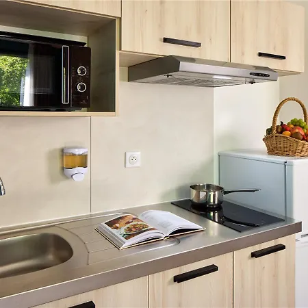 Отель Zenitude Residences Voltaire Ферней-Вольтер
